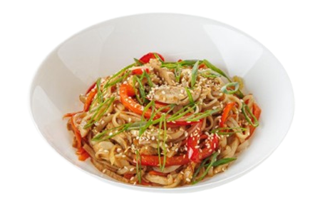 Рисовая лапша в перечном соусе с курицей